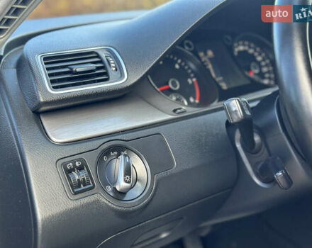 Синий Фольксваген Пассат, объемом двигателя 2 л и пробегом 272 тыс. км за 10350 $, фото 32 на Automoto.ua