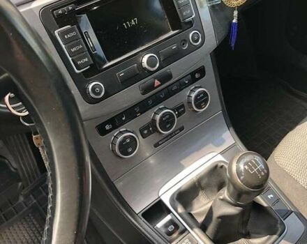 Синій Фольксваген Пассат, об'ємом двигуна 1.6 л та пробігом 295 тис. км за 12100 $, фото 13 на Automoto.ua