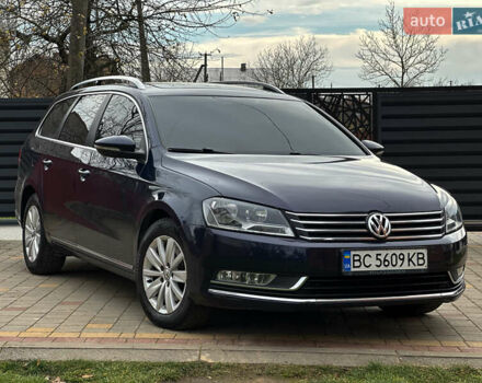 Синий Фольксваген Пассат, объемом двигателя 1.6 л и пробегом 227 тыс. км за 9500 $, фото 6 на Automoto.ua