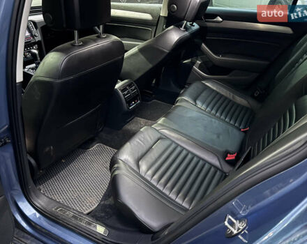 Синий Фольксваген Пассат, объемом двигателя 2 л и пробегом 230 тыс. км за 17900 $, фото 12 на Automoto.ua