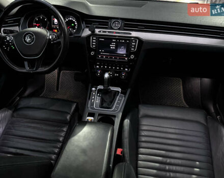 Синий Фольксваген Пассат, объемом двигателя 2 л и пробегом 230 тыс. км за 17900 $, фото 9 на Automoto.ua