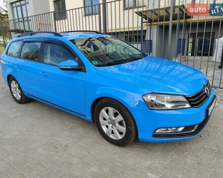 Синій Фольксваген Пассат, об'ємом двигуна 2 л та пробігом 217 тис. км за 11299 $, фото 4 на Automoto.ua