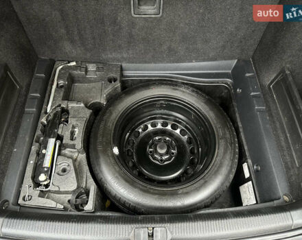 Синий Фольксваген Пассат, объемом двигателя 1.6 л и пробегом 227 тыс. км за 9500 $, фото 40 на Automoto.ua