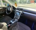 Синій Фольксваген Пассат, об'ємом двигуна 2 л та пробігом 217 тис. км за 11299 $, фото 5 на Automoto.ua