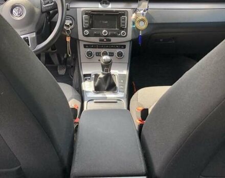 Синій Фольксваген Пассат, об'ємом двигуна 1.6 л та пробігом 295 тис. км за 12100 $, фото 16 на Automoto.ua