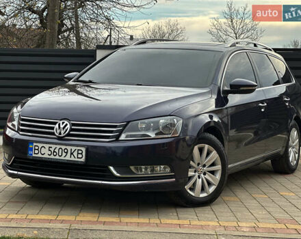 Синий Фольксваген Пассат, объемом двигателя 1.6 л и пробегом 227 тыс. км за 9500 $, фото 1 на Automoto.ua