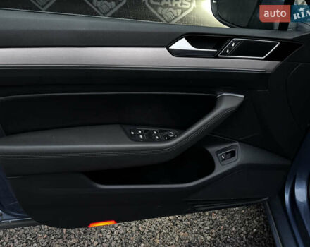 Синий Фольксваген Пассат, объемом двигателя 2 л и пробегом 230 тыс. км за 17900 $, фото 10 на Automoto.ua