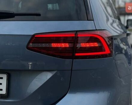 Синий Фольксваген Пассат, объемом двигателя 1.97 л и пробегом 227 тыс. км за 15900 $, фото 32 на Automoto.ua