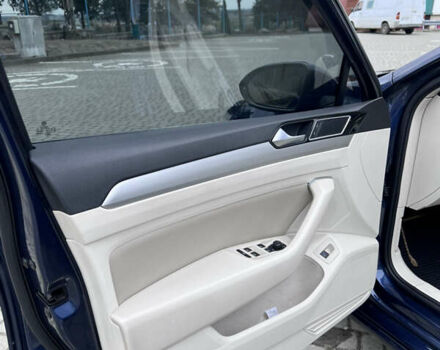 Синий Фольксваген Пассат, объемом двигателя 1.97 л и пробегом 290 тыс. км за 14400 $, фото 20 на Automoto.ua