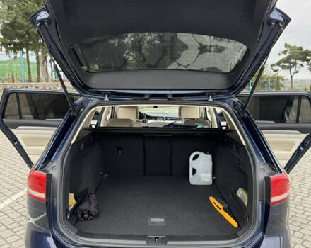 Синий Фольксваген Пассат, объемом двигателя 1.97 л и пробегом 290 тыс. км за 14400 $, фото 32 на Automoto.ua