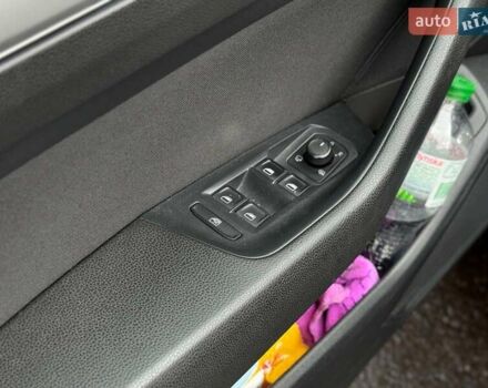 Синий Фольксваген Пассат, объемом двигателя 1.8 л и пробегом 238 тыс. км за 15790 $, фото 20 на Automoto.ua