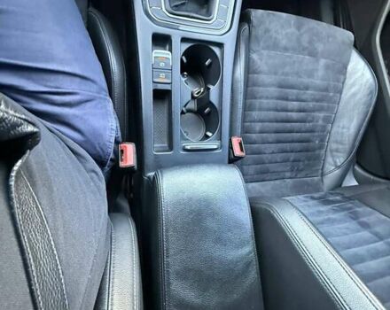 Синій Фольксваген Пассат, об'ємом двигуна 2 л та пробігом 233 тис. км за 15800 $, фото 19 на Automoto.ua