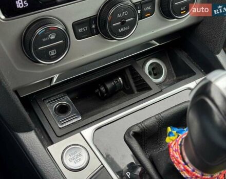 Синий Фольксваген Пассат, объемом двигателя 1.8 л и пробегом 238 тыс. км за 15790 $, фото 28 на Automoto.ua