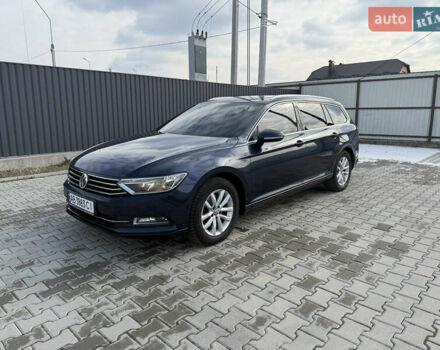 Синій Фольксваген Пассат, об'ємом двигуна 1.6 л та пробігом 320 тис. км за 11600 $, фото 1 на Automoto.ua