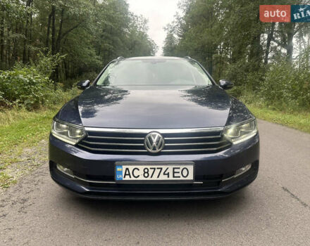 Синий Фольксваген Пассат, объемом двигателя 1.6 л и пробегом 286 тыс. км за 12800 $, фото 1 на Automoto.ua