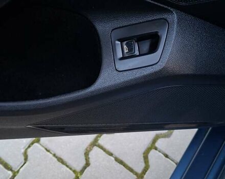 Синій Фольксваген Пассат, об'ємом двигуна 1.97 л та пробігом 270 тис. км за 14400 $, фото 19 на Automoto.ua