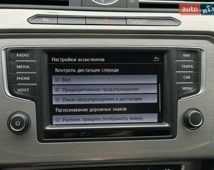 Синій Фольксваген Пассат, об'ємом двигуна 2 л та пробігом 287 тис. км за 15900 $, фото 107 на Automoto.ua