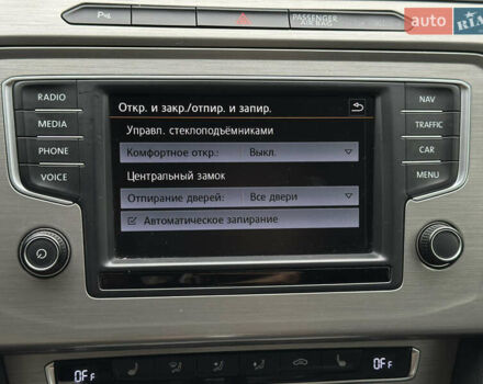 Синій Фольксваген Пассат, об'ємом двигуна 2 л та пробігом 287 тис. км за 15900 $, фото 99 на Automoto.ua