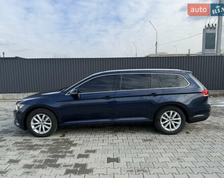 Синій Фольксваген Пассат, об'ємом двигуна 1.6 л та пробігом 320 тис. км за 11600 $, фото 2 на Automoto.ua