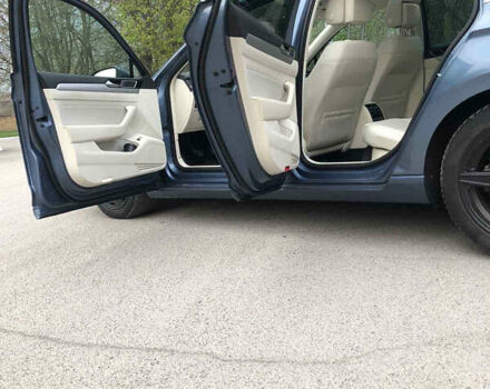 Синий Фольксваген Пассат, объемом двигателя 1.6 л и пробегом 250 тыс. км за 14039 $, фото 4 на Automoto.ua