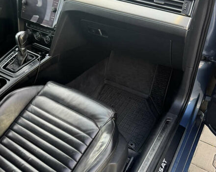 Синий Фольксваген Пассат, объемом двигателя 1.97 л и пробегом 348 тыс. км за 12499 $, фото 27 на Automoto.ua