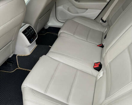 Синий Фольксваген Пассат, объемом двигателя 1.97 л и пробегом 290 тыс. км за 14400 $, фото 33 на Automoto.ua