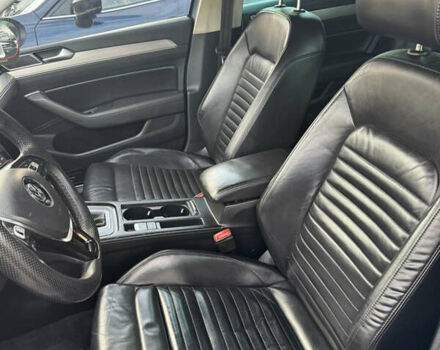 Синий Фольксваген Пассат, объемом двигателя 1.97 л и пробегом 348 тыс. км за 12499 $, фото 18 на Automoto.ua