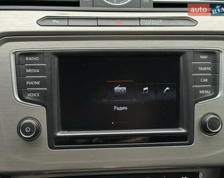 Синій Фольксваген Пассат, об'ємом двигуна 2 л та пробігом 287 тис. км за 15900 $, фото 110 на Automoto.ua