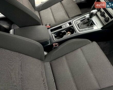 Синій Фольксваген Пассат, об'ємом двигуна 1.6 л та пробігом 244 тис. км за 13200 $, фото 12 на Automoto.ua