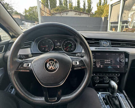 Синий Фольксваген Пассат, объемом двигателя 1.97 л и пробегом 348 тыс. км за 12499 $, фото 26 на Automoto.ua