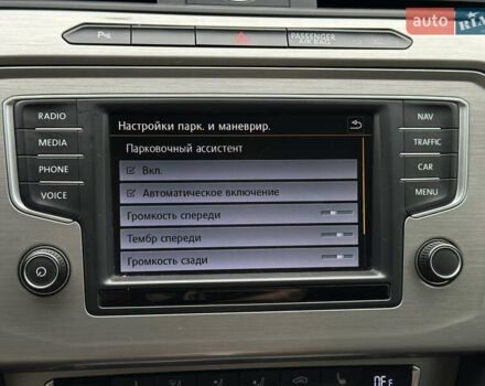 Синій Фольксваген Пассат, об'ємом двигуна 2 л та пробігом 287 тис. км за 15900 $, фото 104 на Automoto.ua