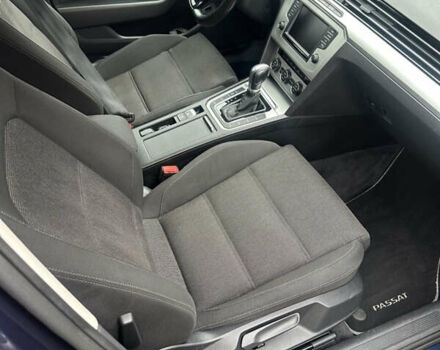 Синий Фольксваген Пассат, объемом двигателя 1.6 л и пробегом 286 тыс. км за 12800 $, фото 9 на Automoto.ua