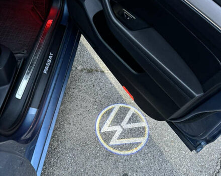 Синий Фольксваген Пассат, объемом двигателя 1.97 л и пробегом 348 тыс. км за 12499 $, фото 9 на Automoto.ua