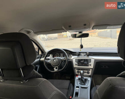 Синій Фольксваген Пассат, об'ємом двигуна 1.6 л та пробігом 320 тис. км за 11600 $, фото 13 на Automoto.ua