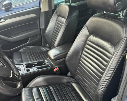 Синий Фольксваген Пассат, объемом двигателя 1.97 л и пробегом 348 тыс. км за 12499 $, фото 19 на Automoto.ua