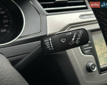 Синій Фольксваген Пассат, об'ємом двигуна 2 л та пробігом 287 тис. км за 15900 $, фото 62 на Automoto.ua