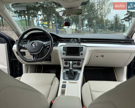 Синий Фольксваген Пассат, объемом двигателя 1.97 л и пробегом 290 тыс. км за 14400 $, фото 23 на Automoto.ua