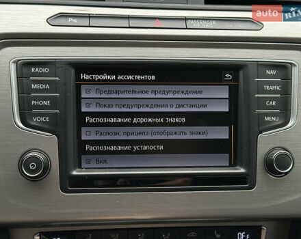 Синій Фольксваген Пассат, об'ємом двигуна 2 л та пробігом 287 тис. км за 15900 $, фото 108 на Automoto.ua