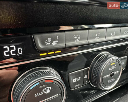 Синій Фольксваген Пассат, об'ємом двигуна 1.97 л та пробігом 169 тис. км за 17200 $, фото 64 на Automoto.ua