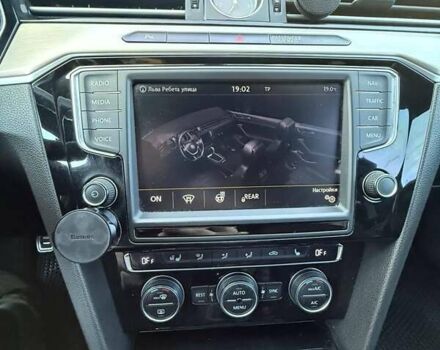 Синій Фольксваген Пассат, об'ємом двигуна 2 л та пробігом 233 тис. км за 15800 $, фото 16 на Automoto.ua