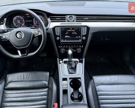 Синий Фольксваген Пассат, объемом двигателя 1.97 л и пробегом 227 тыс. км за 15900 $, фото 25 на Automoto.ua