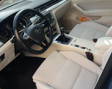 Синий Фольксваген Пассат, объемом двигателя 1.6 л и пробегом 250 тыс. км за 14039 $, фото 6 на Automoto.ua