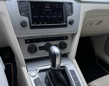 Синий Фольксваген Пассат, объемом двигателя 1.97 л и пробегом 290 тыс. км за 14400 $, фото 28 на Automoto.ua