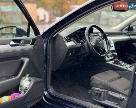 Синий Фольксваген Пассат, объемом двигателя 1.8 л и пробегом 238 тыс. км за 15790 $, фото 18 на Automoto.ua