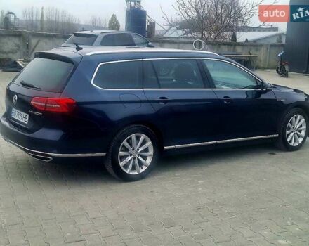 Синий Фольксваген Пассат, объемом двигателя 1.97 л и пробегом 241 тыс. км за 16777 $, фото 3 на Automoto.ua