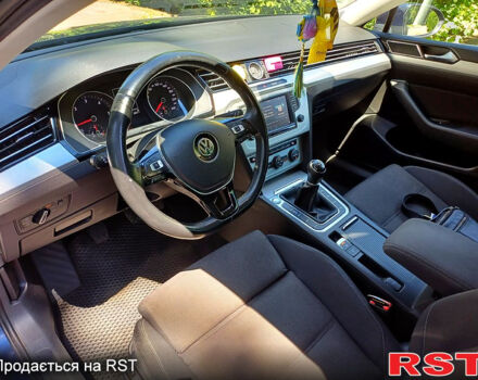 Синий Фольксваген Пассат, объемом двигателя 2 л и пробегом 243 тыс. км за 13500 $, фото 10 на Automoto.ua