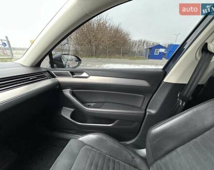 Синий Фольксваген Пассат, объемом двигателя 1.97 л и пробегом 293 тыс. км за 14500 $, фото 8 на Automoto.ua