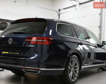 Синий Фольксваген Пассат, объемом двигателя 1.97 л и пробегом 237 тыс. км за 19899 $, фото 60 на Automoto.ua