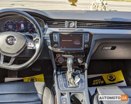 Синий Фольксваген Пассат, объемом двигателя 2 л и пробегом 215 тыс. км за 20200 $, фото 7 на Automoto.ua