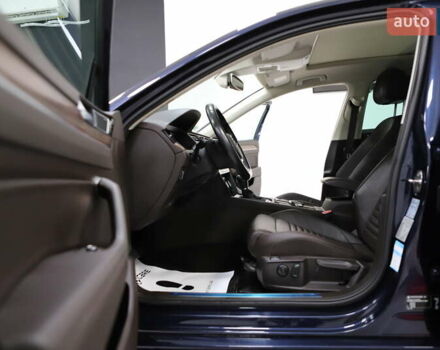 Синий Фольксваген Пассат, объемом двигателя 1.97 л и пробегом 237 тыс. км за 19899 $, фото 75 на Automoto.ua